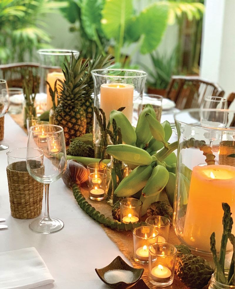 India Hicks – bananas as table décor