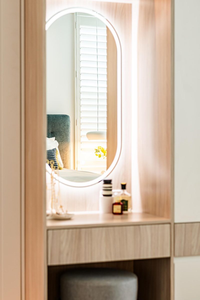 JMJ-INTERIORS-DARWIN-RESIDENTIAL-INTERIOR-DESIGNER-STYLIST-130-esplanade-bedroom mirror