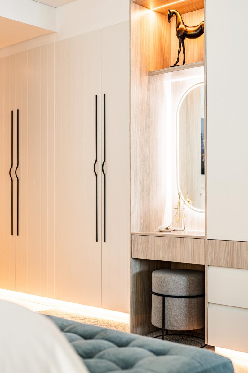 JMJ-INTERIORS-DARWIN-RESIDENTIAL-INTERIOR-DESIGNER-STYLIST-130-esplanade-dressing table