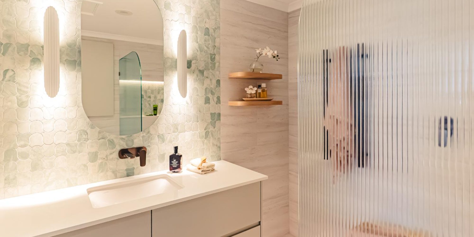 JMJ-INTERIORS-DARWIN-RESIDENTIAL-INTERIOR-DESIGNER-STYLIST-ENSUITE 2