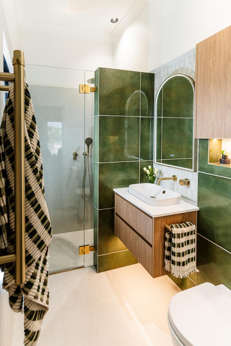 JMJ-INTERIORS-DARWIN-RESIDENTIAL-INTERIOR-DESIGNER-STYLIST-fanning-ENSUITE**